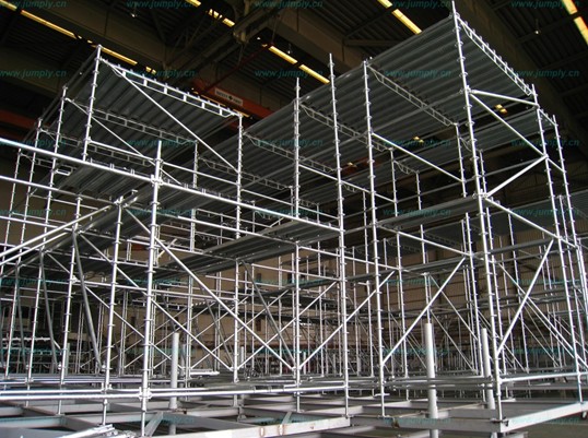 門式腳手架細心檢查，保障生命安quan！