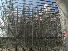 腳手架，還在不斷完善當中